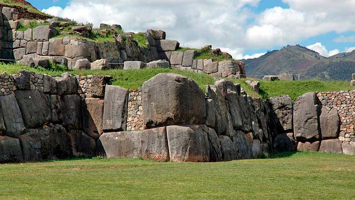 Sacsayhuaman
